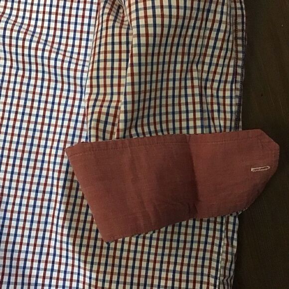 IZOD RED WHITE LONG SLEEVE BUTTON DOWN Sz XLarge. - Picture 4 of 11